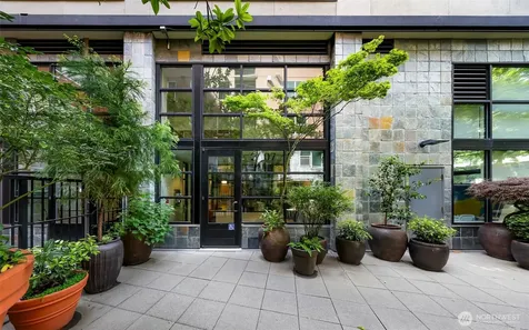 2607 Western Avenue Seattle WA 98121