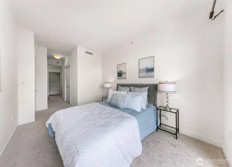 2607 Western Avenue Seattle WA 98121