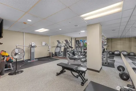 2607 Western Avenue Seattle WA 98121