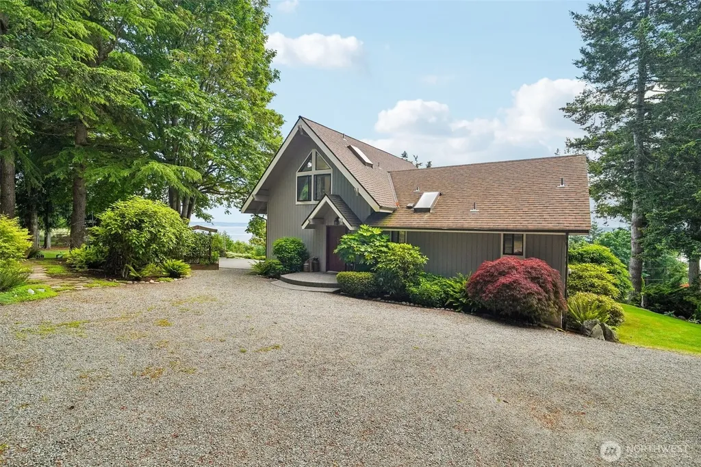 4181 Eagle Ridge Drive Camano Island WA 98282
