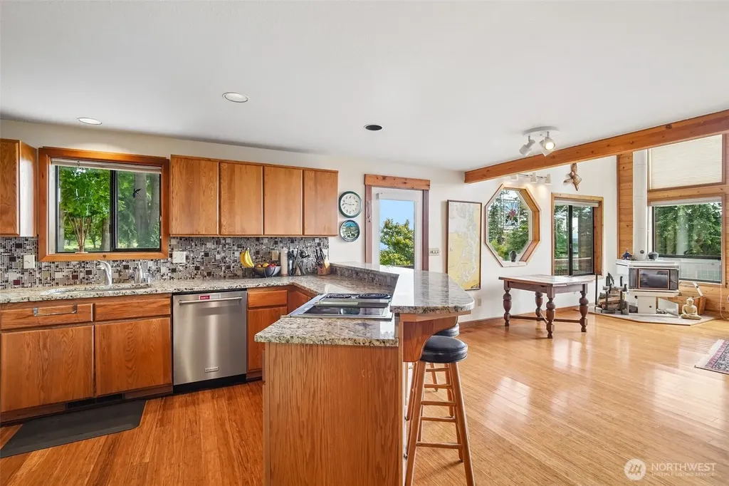 4181 Eagle Ridge Drive Camano Island WA 98282