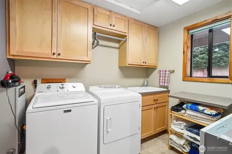 4181 Eagle Ridge Drive Camano Island WA 98282