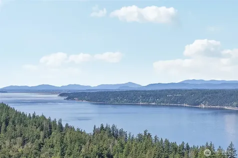 4181 Eagle Ridge Drive Camano Island WA 98282