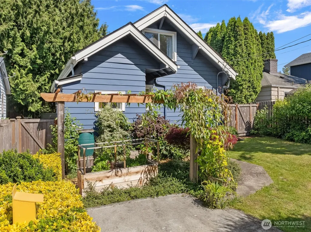 7729 12th Avenue SW Seattle WA 98106