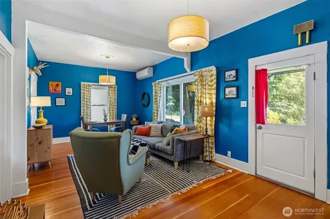7729 12th Avenue SW Seattle WA 98106