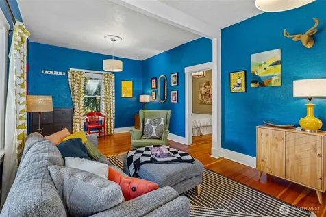7729 12th Avenue SW Seattle WA 98106