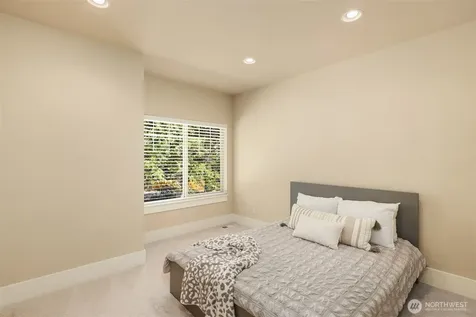 20125 SE 24th Street Sammamish WA 98075