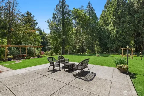 20125 SE 24th Street Sammamish WA 98075