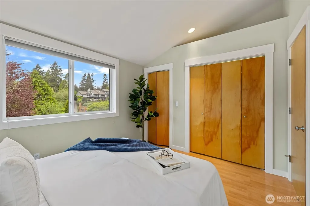 2815 Moorelands Drive NW Gig Harbor WA 98335