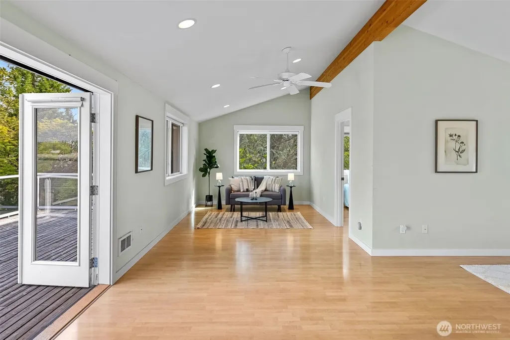 2815 Moorelands Drive NW Gig Harbor WA 98335