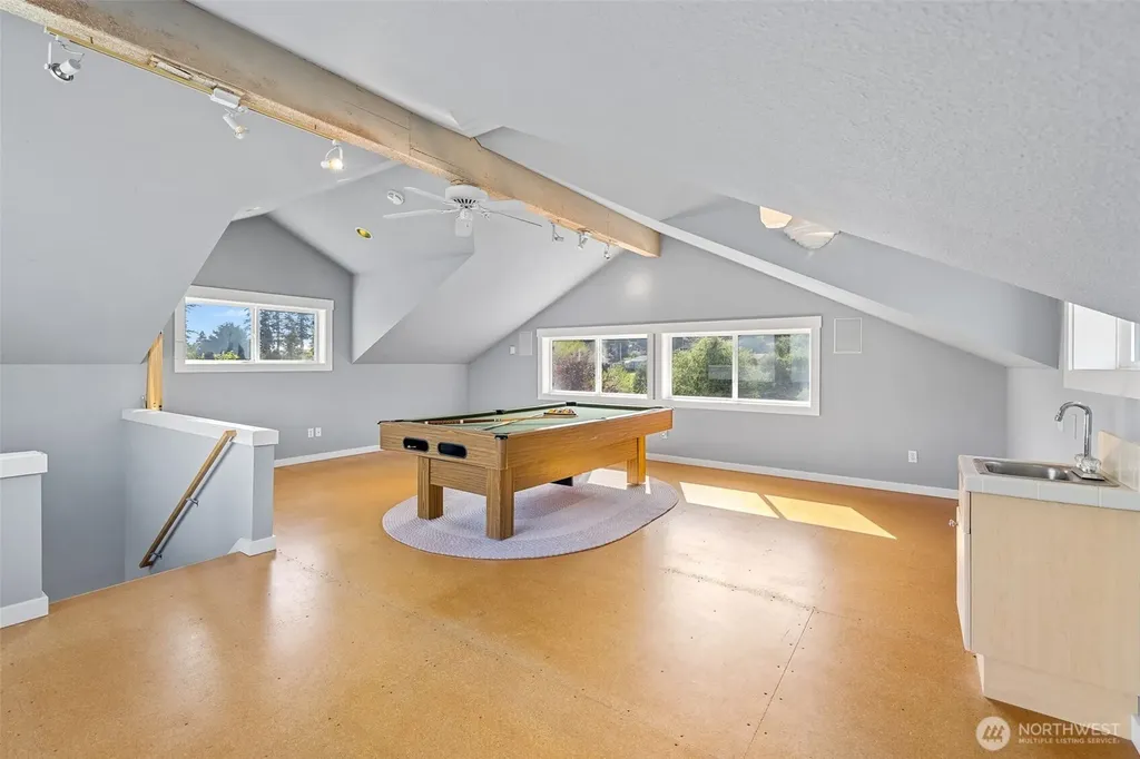 2815 Moorelands Drive NW Gig Harbor WA 98335