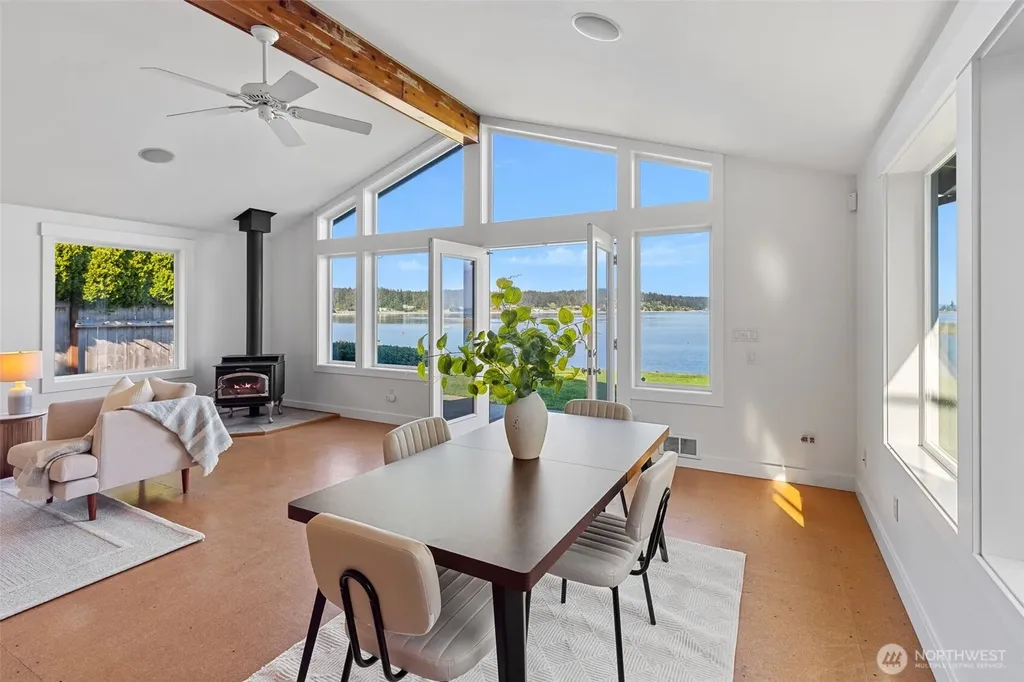 2815 Moorelands Drive NW Gig Harbor WA 98335
