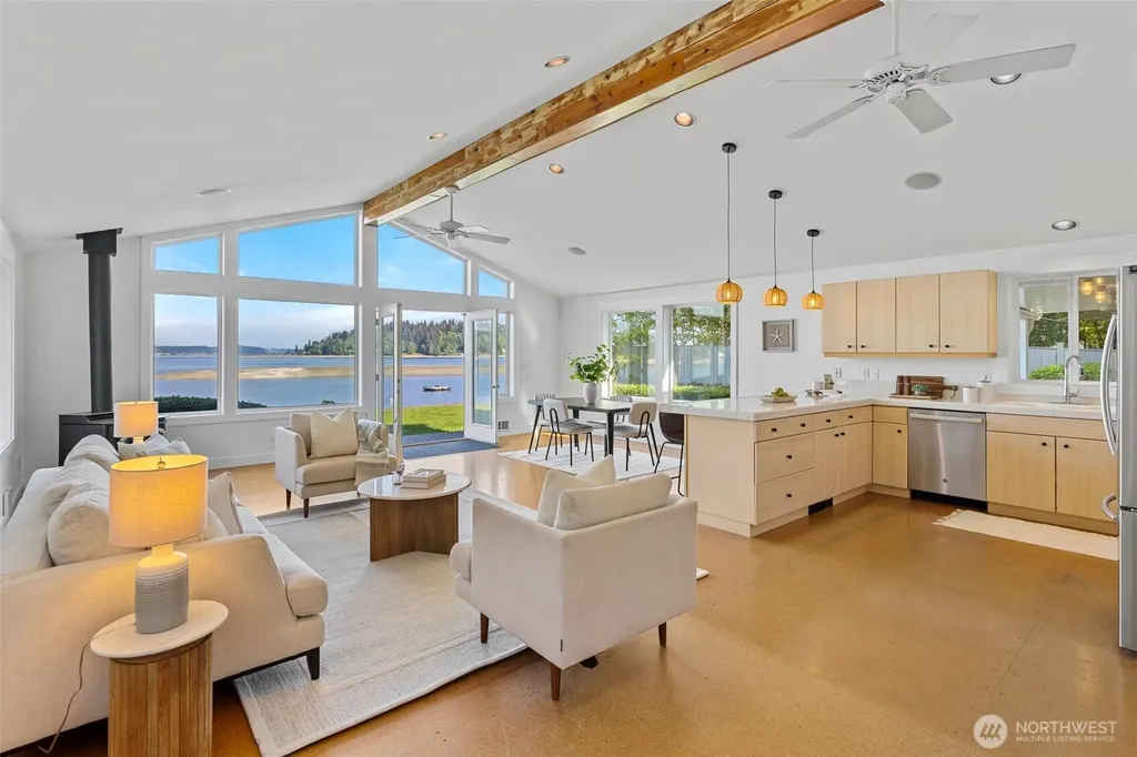 2815 Moorelands Drive NW Gig Harbor WA 98335