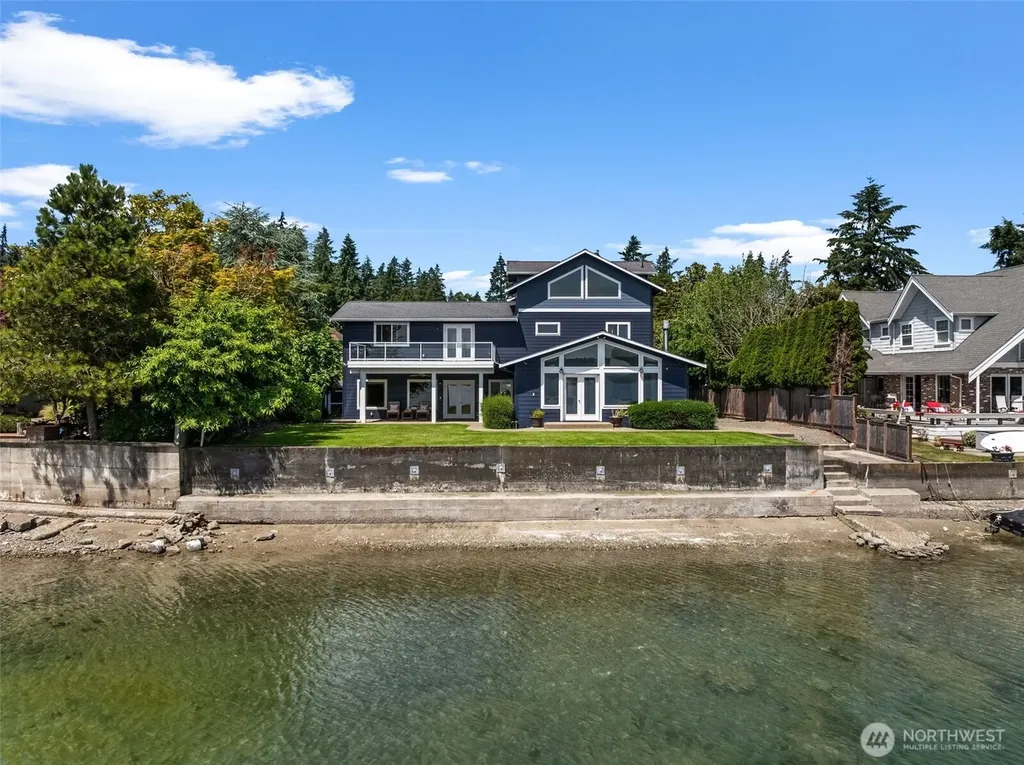 2815 Moorelands Drive NW Gig Harbor WA 98335