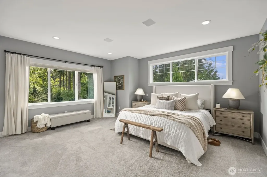 19710 166th Avenue NE Woodinville WA 98072
