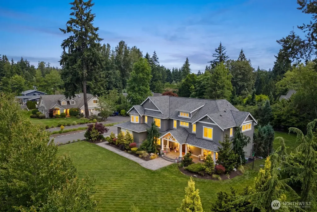 19710 166th Avenue NE Woodinville WA 98072