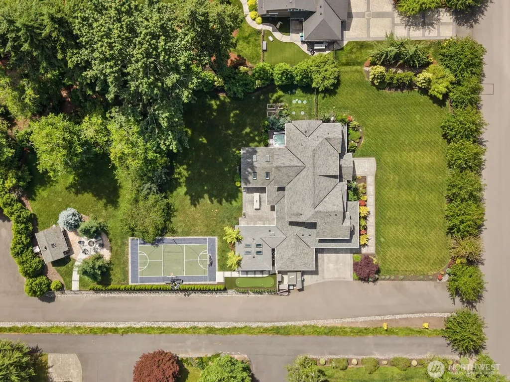 19710 166th Avenue NE Woodinville WA 98072