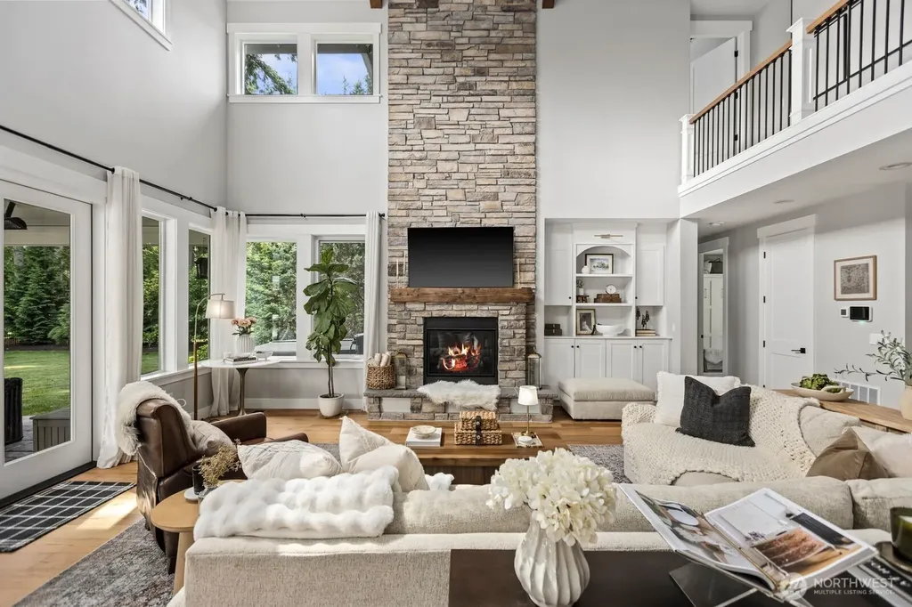 19710 166th Avenue NE Woodinville WA 98072