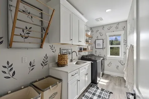 19710 166th Avenue NE Woodinville WA 98072