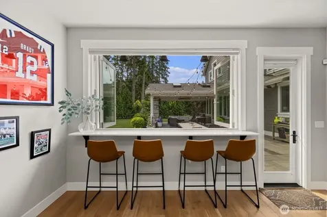 19710 166th Avenue NE Woodinville WA 98072