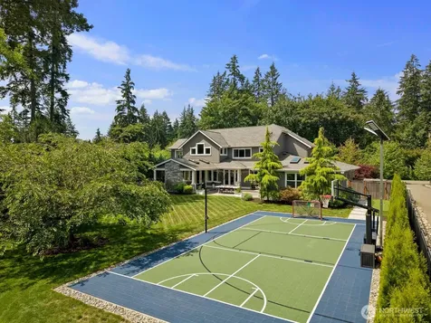 19710 166th Avenue NE Woodinville WA 98072