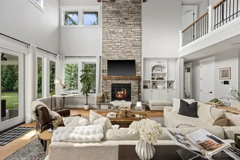 19710 166th Avenue NE Woodinville WA 98072