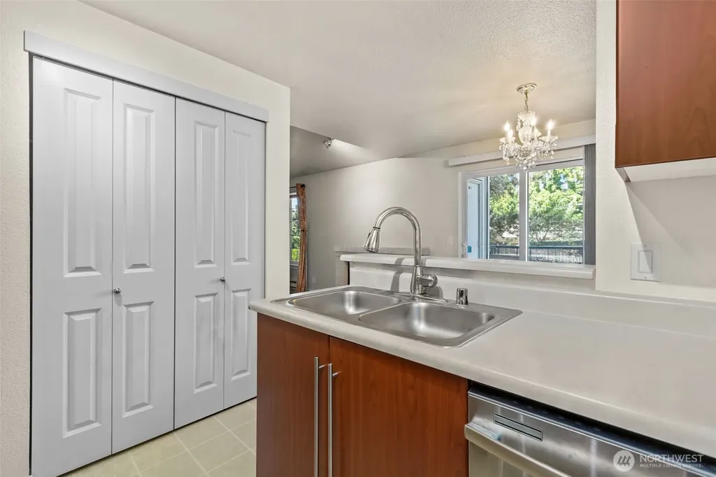 26005 106th Place SE Kent WA 98030