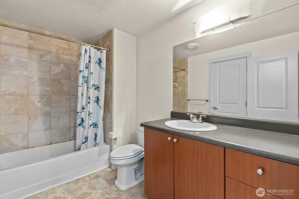 26005 106th Place SE Kent WA 98030