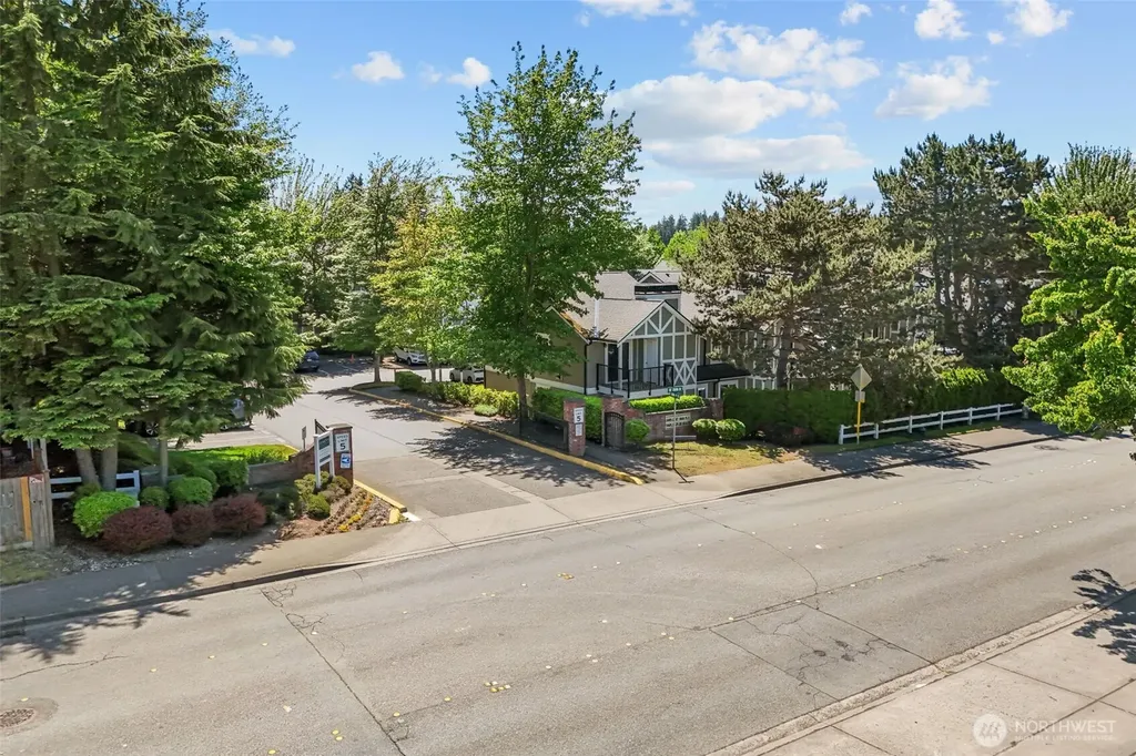 26005 106th Place SE Kent WA 98030