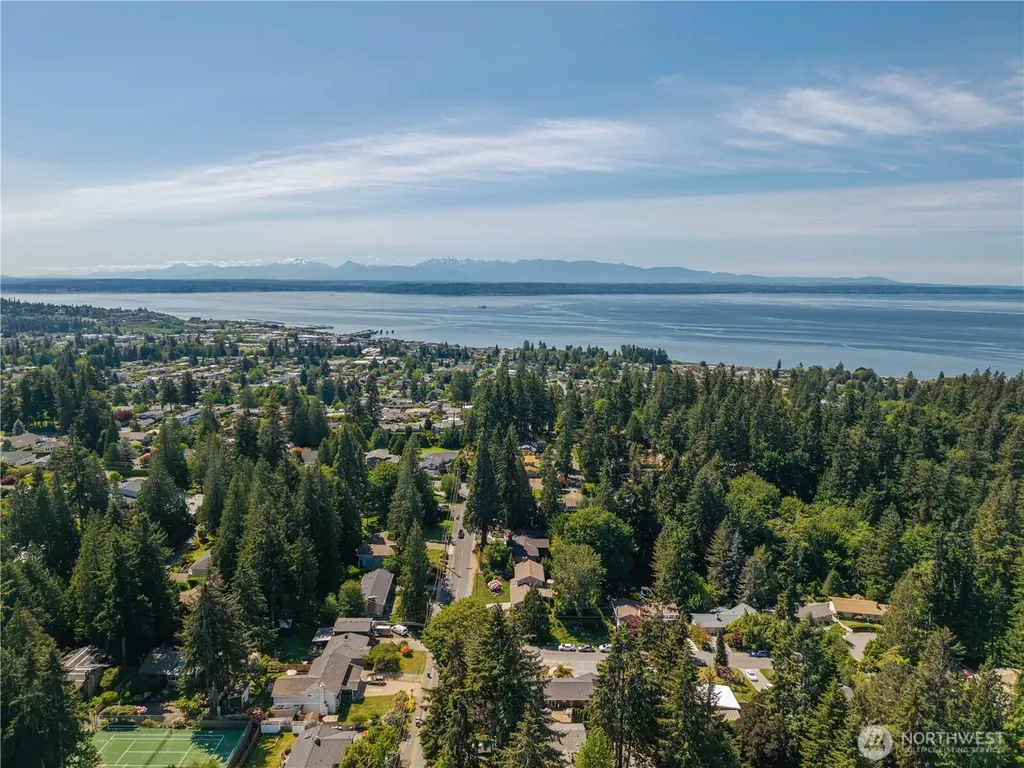 19927 89th Place W Edmonds WA 98026