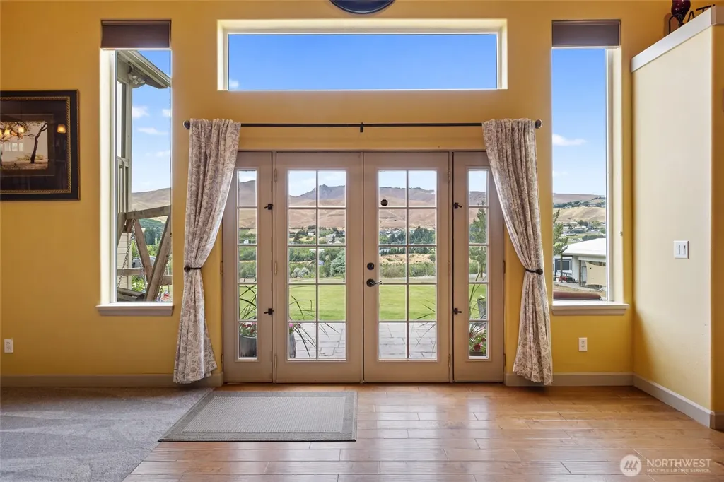 2049 Sleepy Hollow Road Wenatchee WA 98801