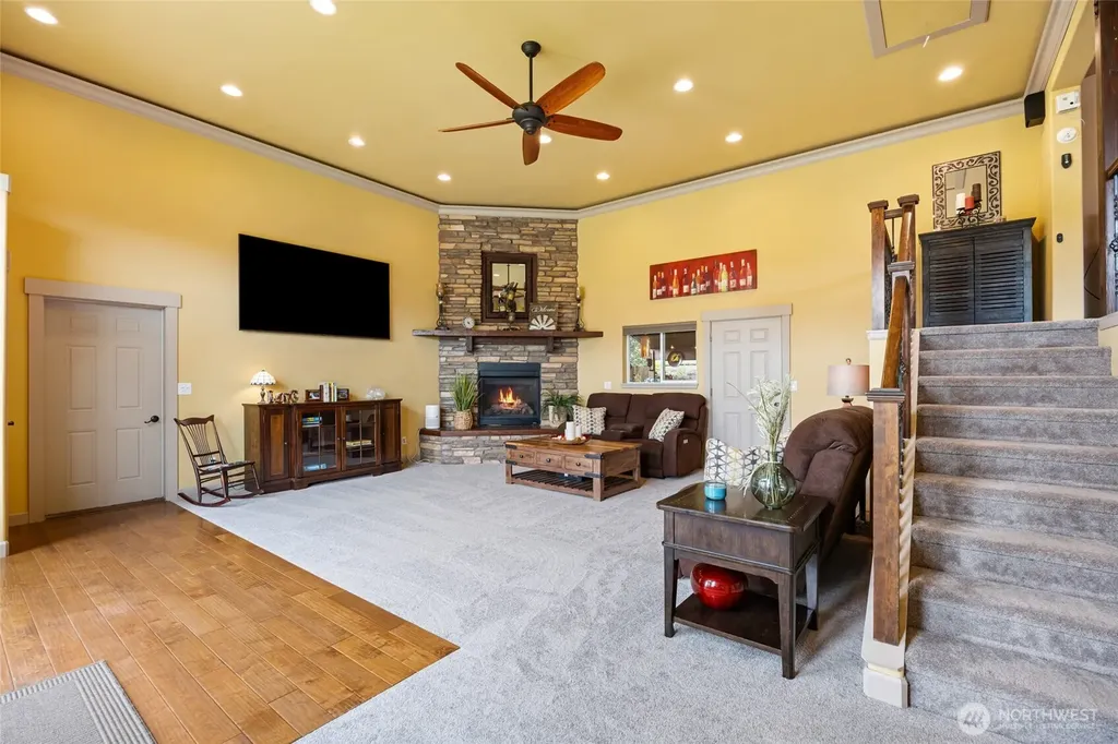 2049 Sleepy Hollow Road Wenatchee WA 98801