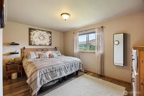 2049 Sleepy Hollow Road Wenatchee WA 98801