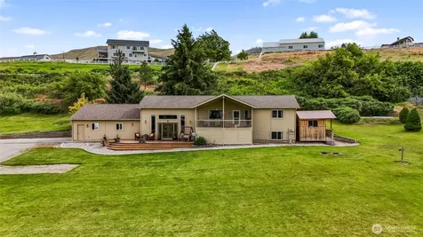 2049 Sleepy Hollow Road Wenatchee WA 98801