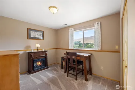 2049 Sleepy Hollow Road Wenatchee WA 98801