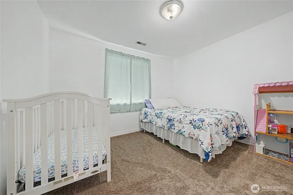 526 N Kentucky Drive Moses Lake WA 98837