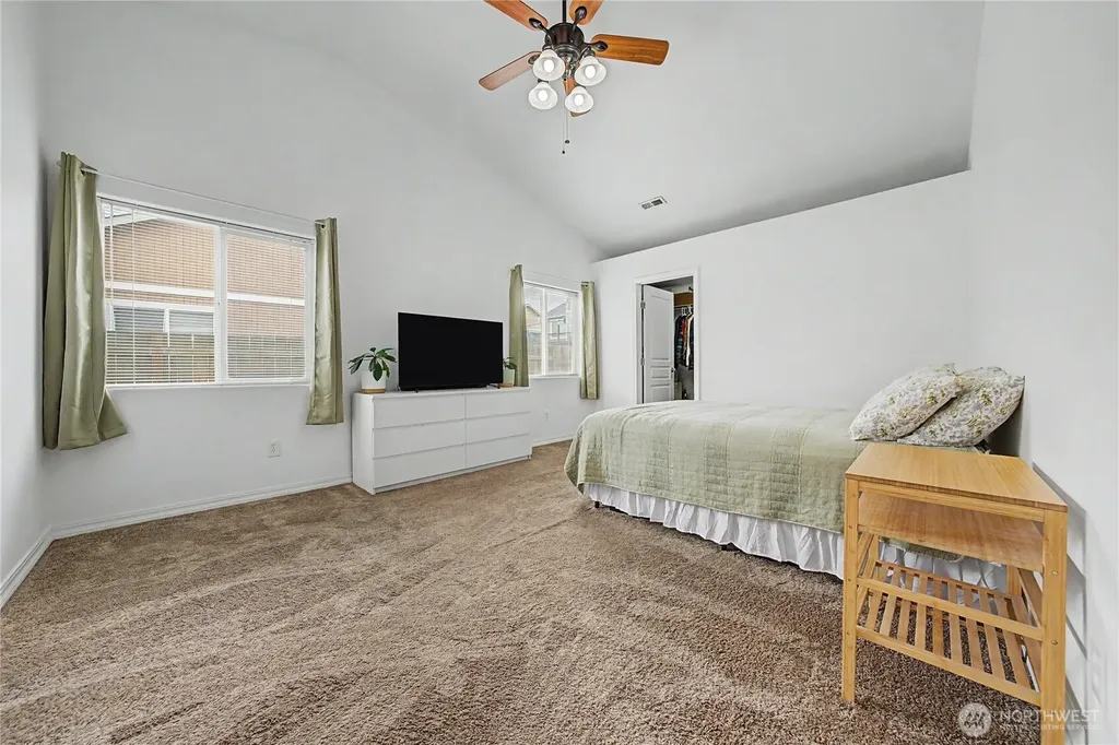 526 N Kentucky Drive Moses Lake WA 98837