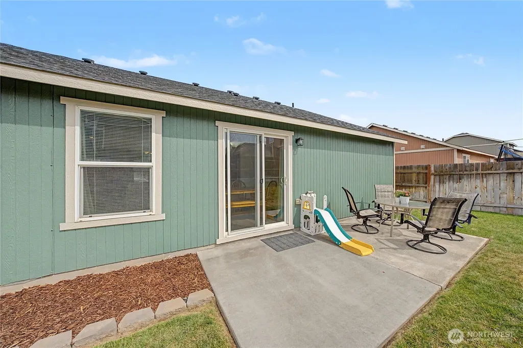 526 N Kentucky Drive Moses Lake WA 98837