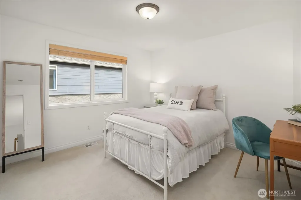 27422 SE 8th Place Sammamish WA 98075