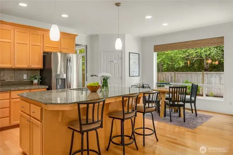 27422 SE 8th Place Sammamish WA 98075