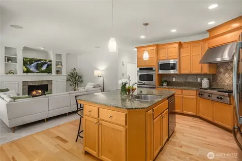 27422 SE 8th Place Sammamish WA 98075