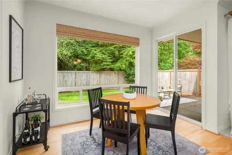 27422 SE 8th Place Sammamish WA 98075