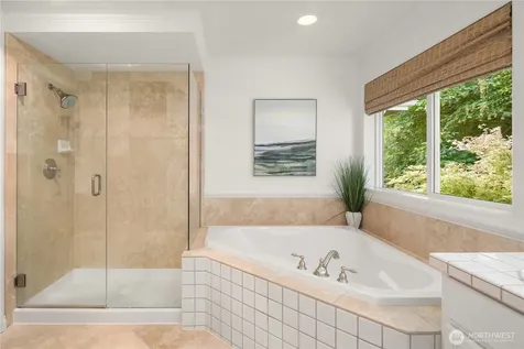 27422 SE 8th Place Sammamish WA 98075