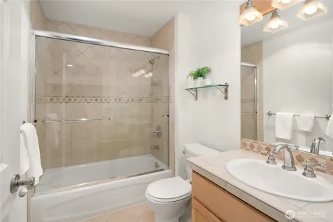27422 SE 8th Place Sammamish WA 98075