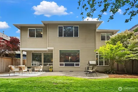 27422 SE 8th Place Sammamish WA 98075