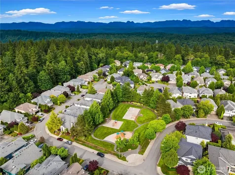 27422 SE 8th Place Sammamish WA 98075