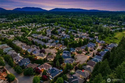 27422 SE 8th Place Sammamish WA 98075