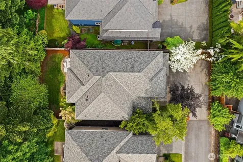 27422 SE 8th Place Sammamish WA 98075
