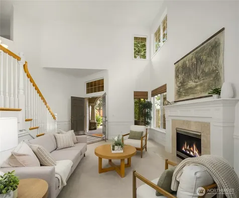 27422 SE 8th Place Sammamish WA 98075