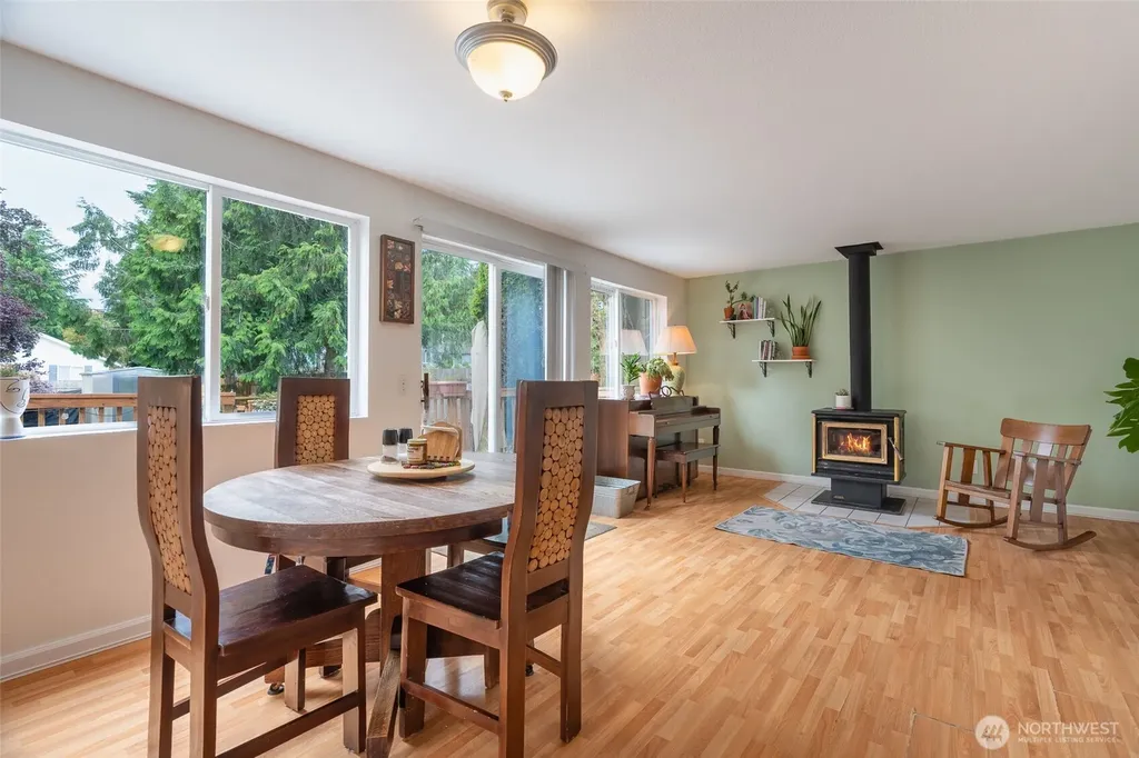 7318 E Raintree Lane Port Orchard WA 98366